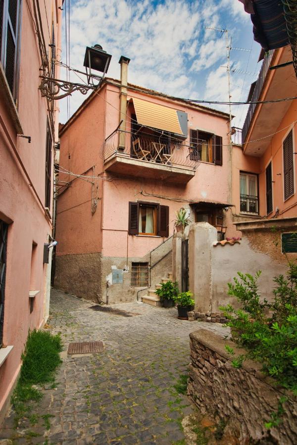 Cosy Nemi - Guest House المظهر الخارجي الصورة